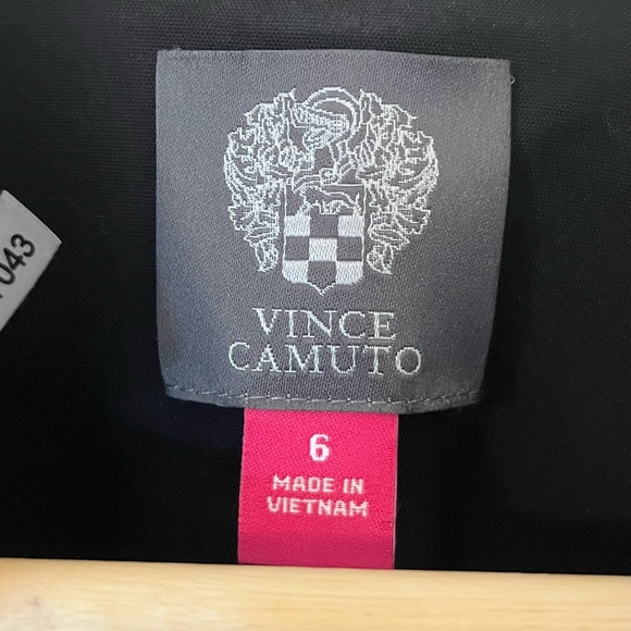 Vince Camuto Black Blazer - Picture 3 of 4